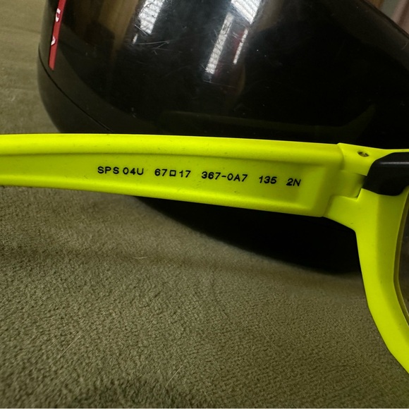 🛍️😎PRADA Sport Sunglasses 😎🛍️ - Picture 4 of 8